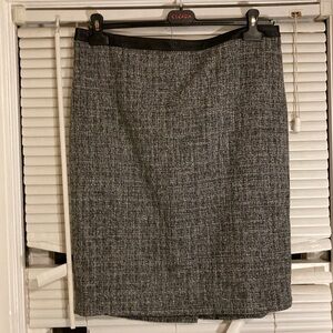 Ann Taylor 14 lined skirt polyester blend 24-484-1